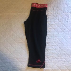 Adidas capri athletic leggings • black & pink
